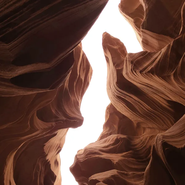 sculpted-current-j1