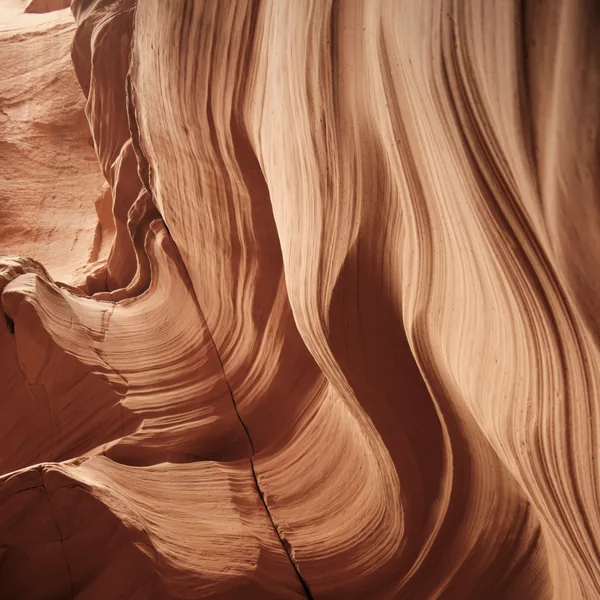 sculpted-current-j2